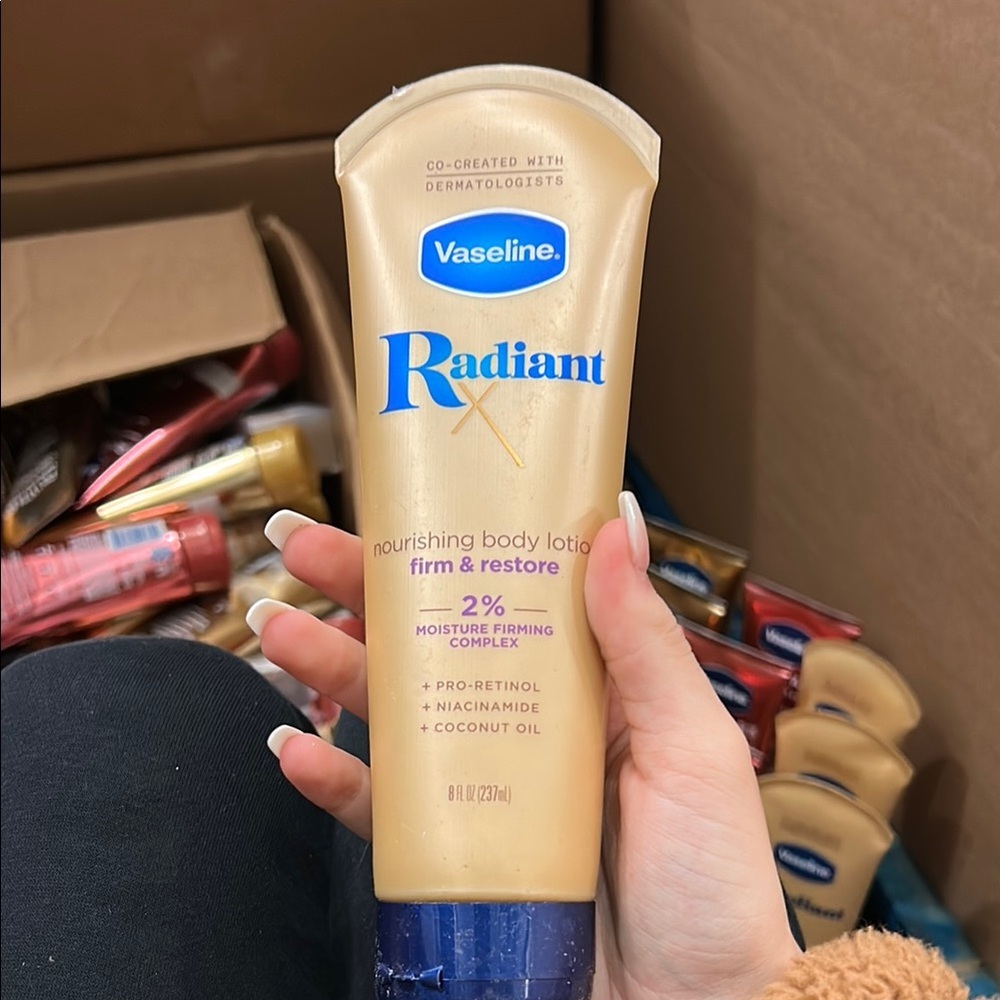 Vaseline Radiant Nourishing Body Lotion